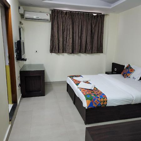 Westernsuites Hotel / Spa Bengalúr Exteriér fotografie