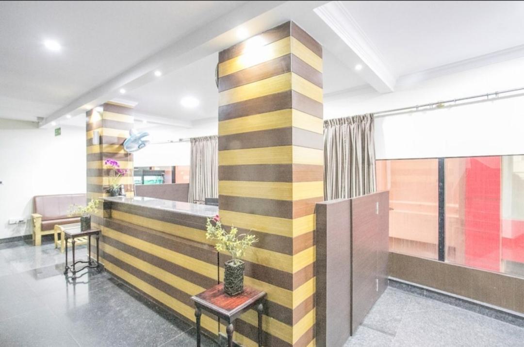 Westernsuites Hotel / Spa Bengalúr Exteriér fotografie
