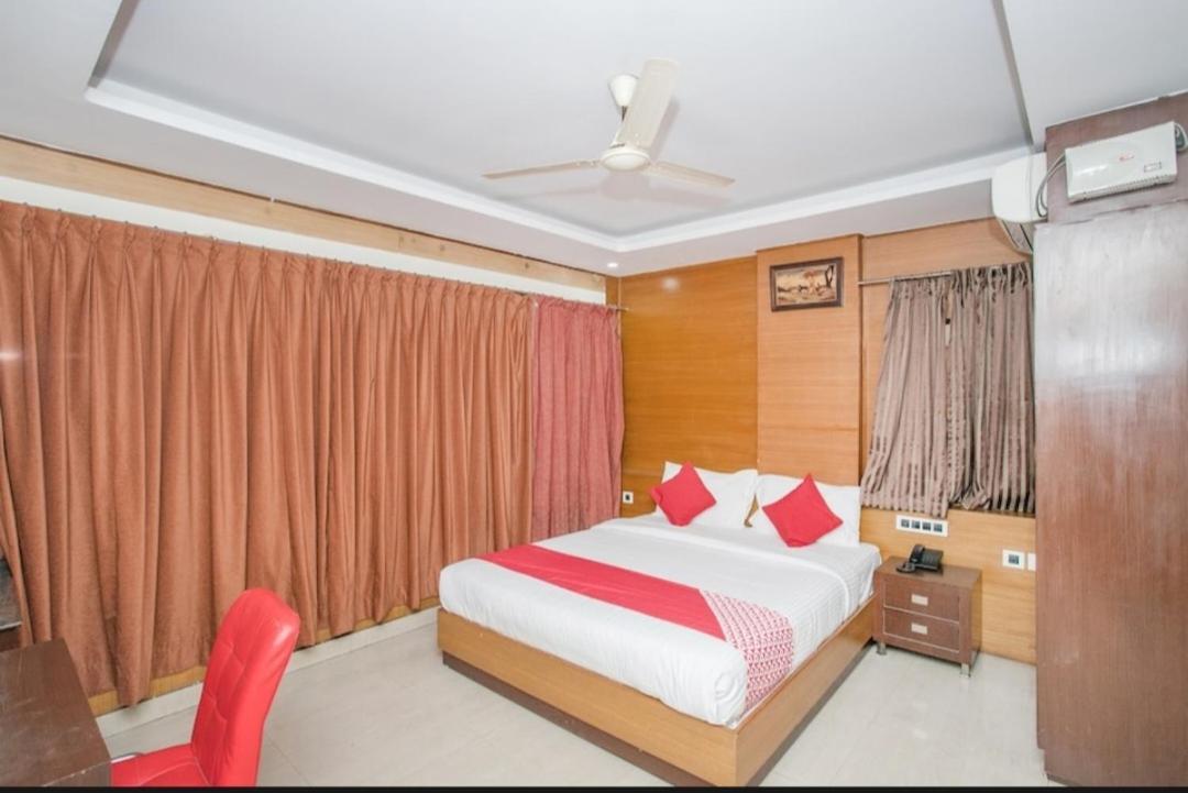 Westernsuites Hotel / Spa Bengalúr Exteriér fotografie