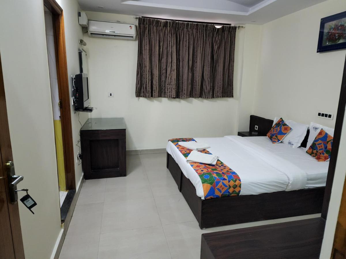 Westernsuites Hotel / Spa Bengalúr Exteriér fotografie